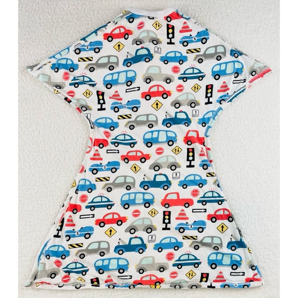 SLEEPING BABY • White/Multi Busy Town Zipadee-Zip Swaddle Transition Sleep Sack - Picture 3 of 13